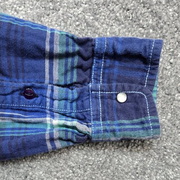 Kuhl 100% Cotton Blue Plaid Button-Up Shirt Flap Pockets Cabincore Gorpcore - Picture 9 of 10